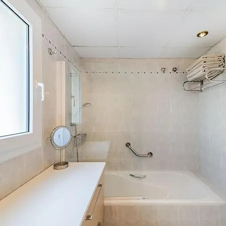 House - 8 Persons-pool Heater-wifi *