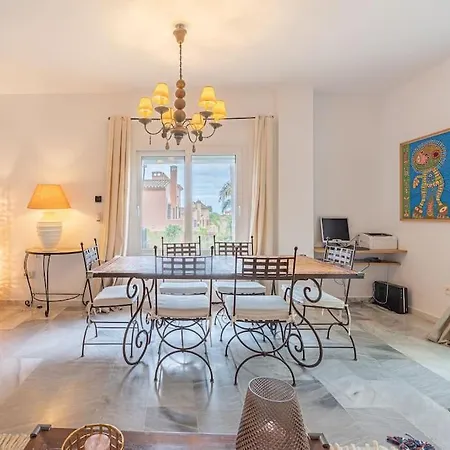 House - 8 Persons-pool Heater-wifi * מארבלה